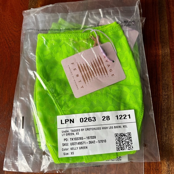 Savage X Fenty Kelly Green Tagged by Savage Crotchless Bikini Panty - Picture 2 of 12